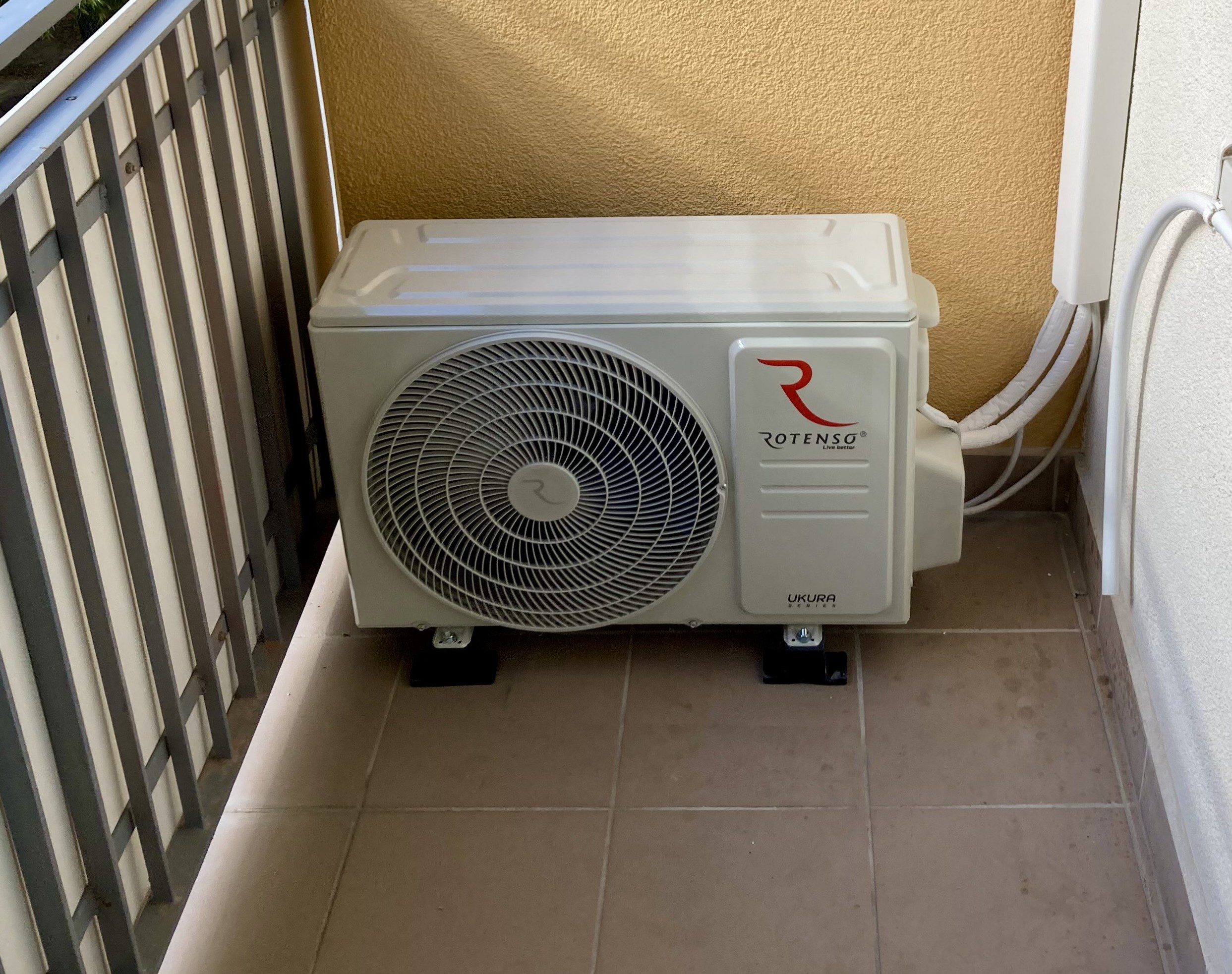 Klimatyzacja w bloku w Poznaniu jak uzyskać zgodę ze spółdzielni i o czym pamiętać?